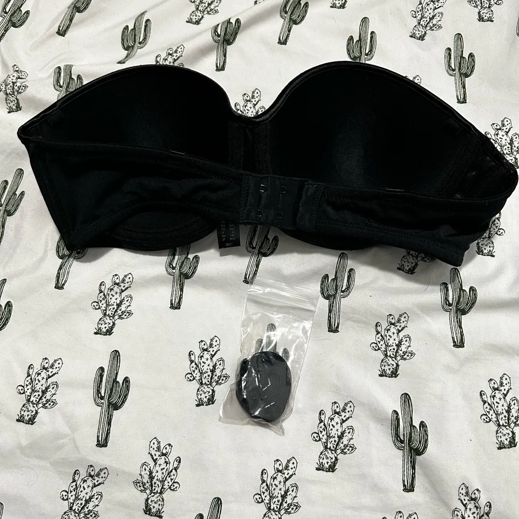 Black Strapless Bra - Image 2