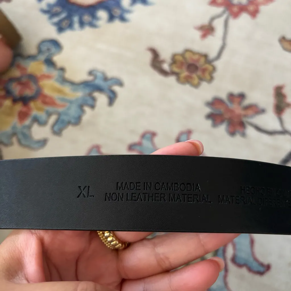 Universal Thread Black Sculpted Metal Buckle Belt Size XL Trendy - Image 3