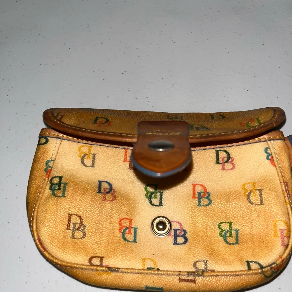 💜 HOST PICK - Dooney & Bourke Wristlet Wallet - Image 6