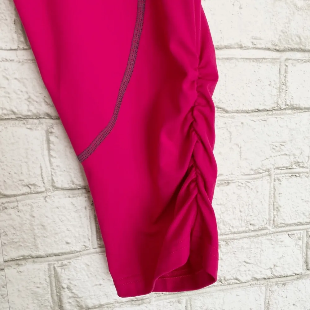 Lija Hot Pink Ruched Capri Style Yoga Leggings - Image 2