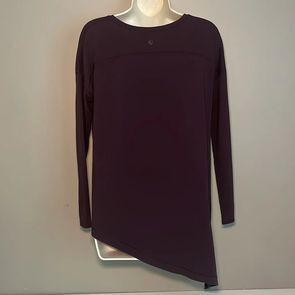 Lululemon To The Point Long Sleeve Women’s Asymmetrical Top Purple/Plum  Size 4 - Image 6