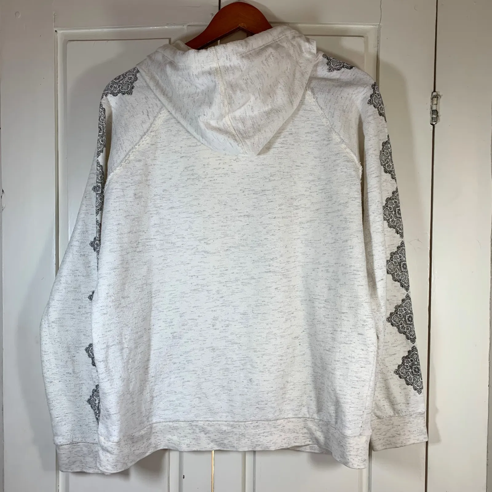 ONeill Hoodie Sweatshirt Cream Marled Distressed Geometric Sleeve Detail XL - Image 2
