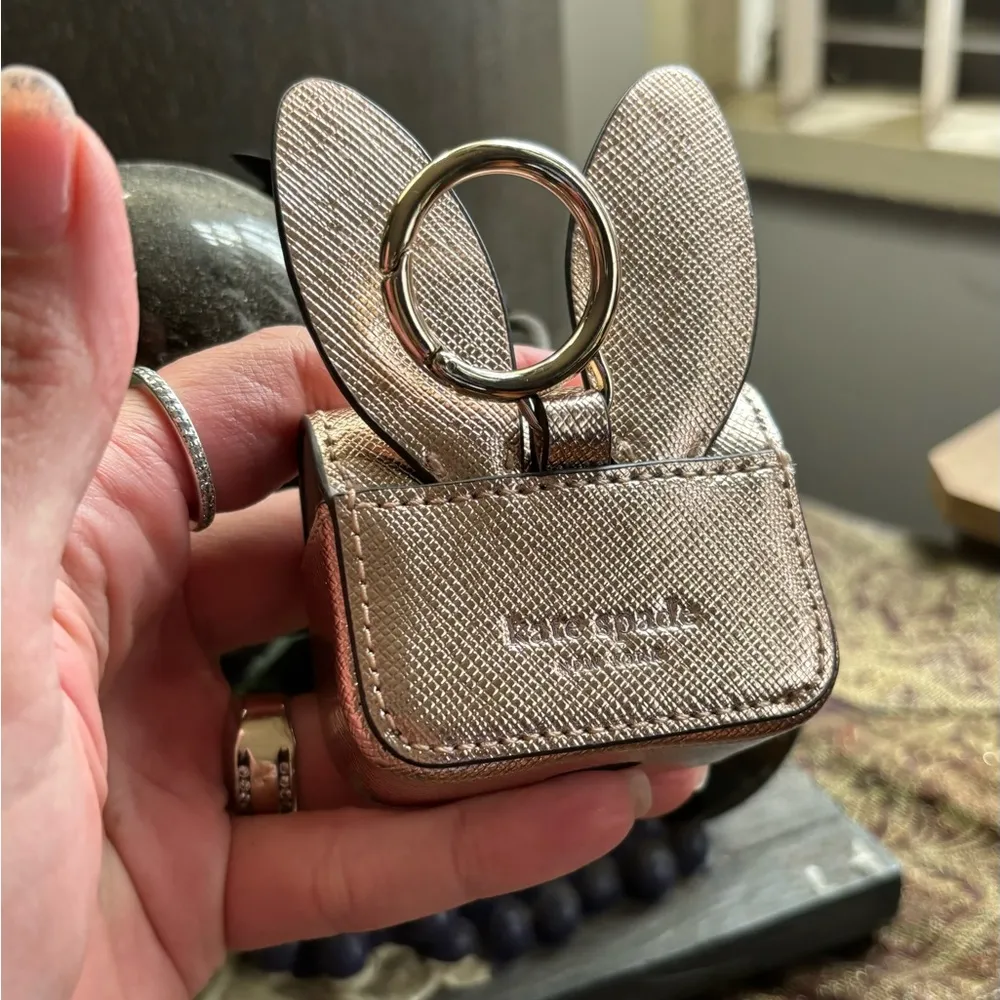 Authentic KATE SPADE  gold metallic snap AirPod case with keychain - Image 4