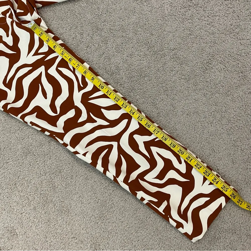 Spanx On The Go Zebra Print Pull On Pant S - Image 9