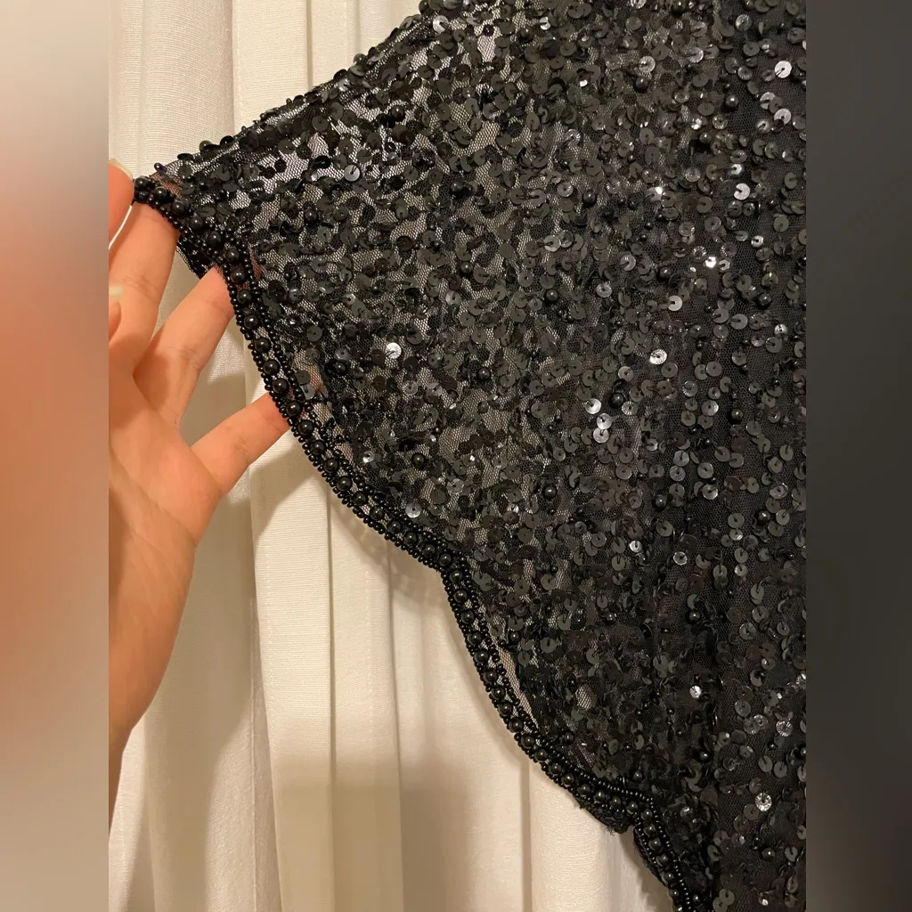 Only worn once designer black Sequins and beads lace evening dress size 4 - Image 3