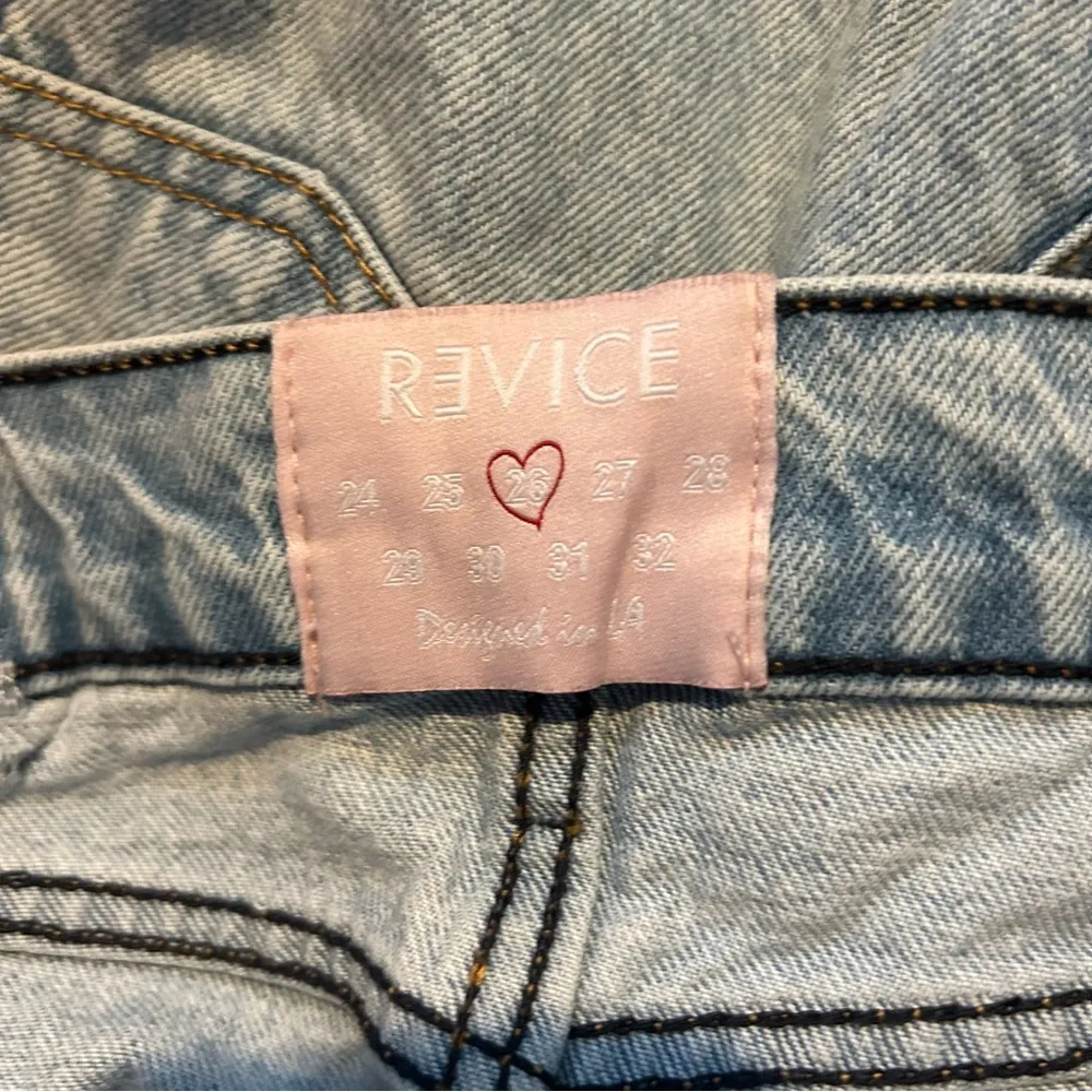 Revice Light Wash Cross Front Waistband Button Fly Straight Leg Size 26 Jeans. - Image 5