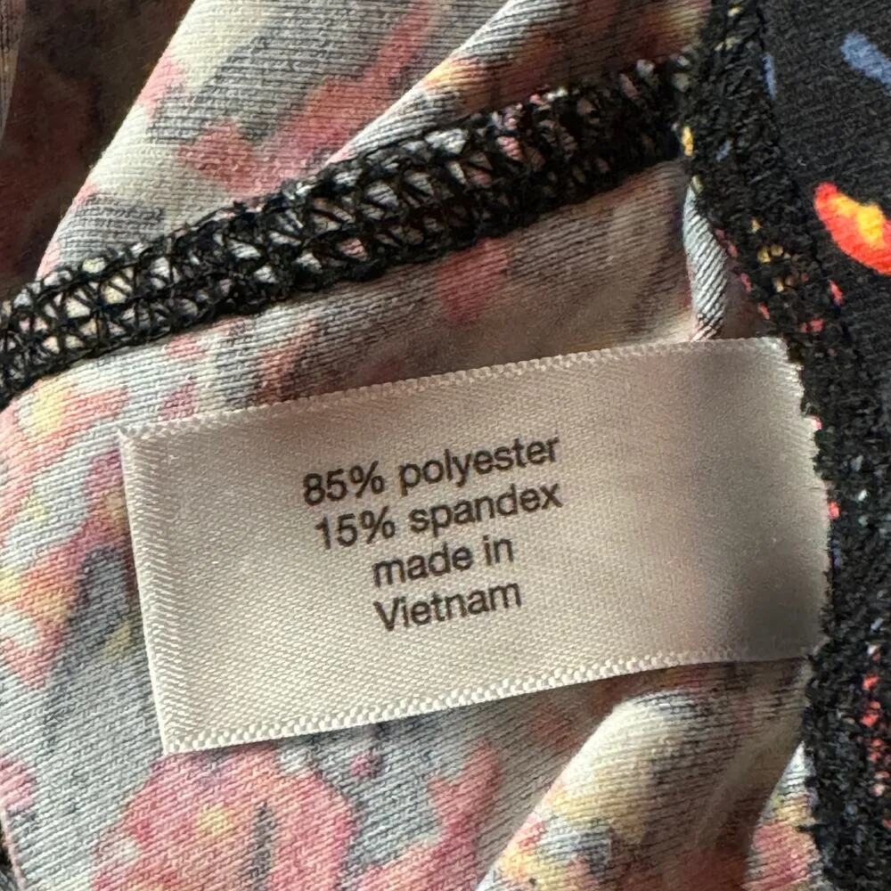 LIVI SZ 18/20 Capris Leggings Wicking Abstract Ladder Cutouts Stretch Pockets Pink - Image 9