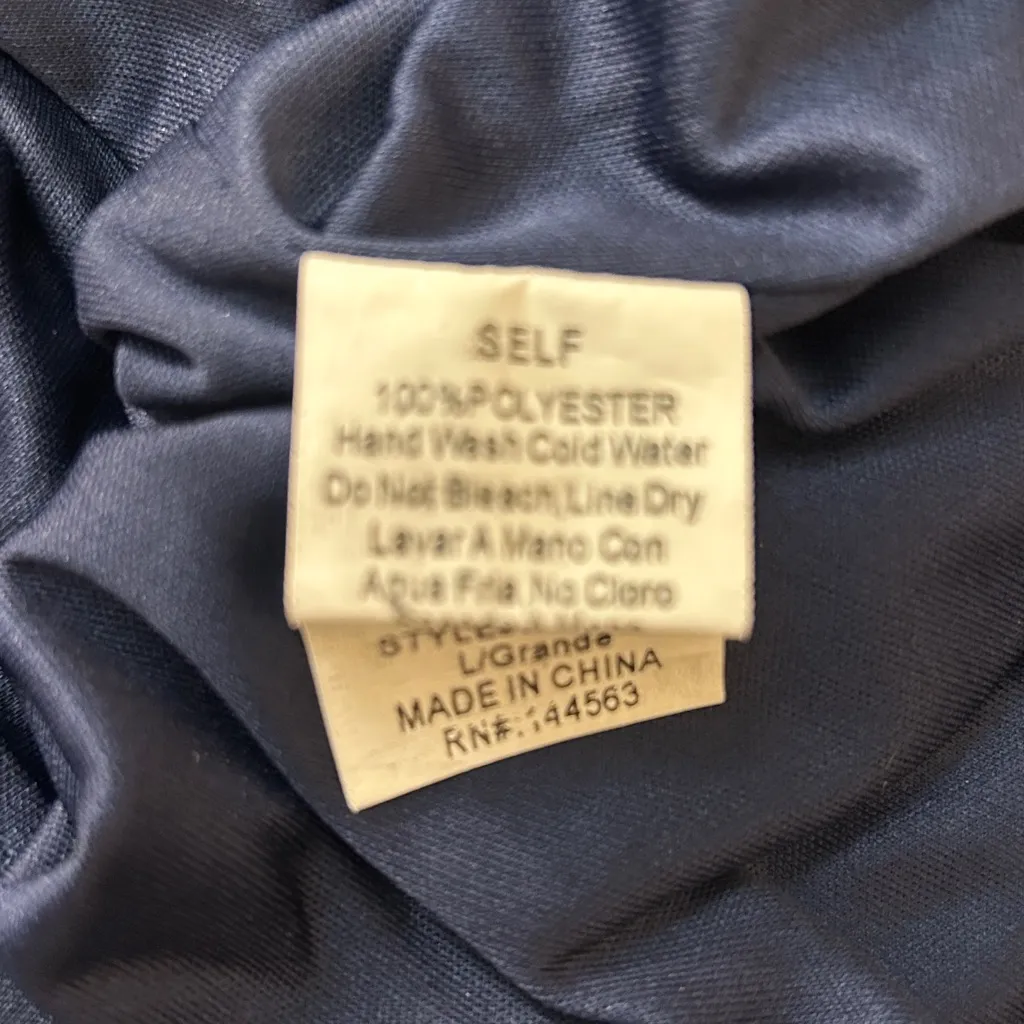 Addison Deep V front and back, Sheer sleeve flowey shorts romper! Cute & Classy Blue Size M - Image 5