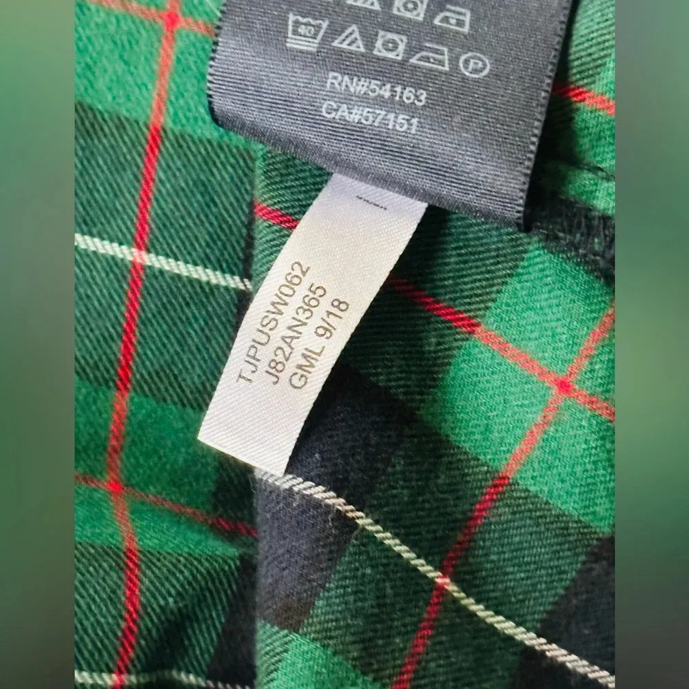 Tommy Hilfiger Plaid Button-Down Shirt - Size L - Image 10