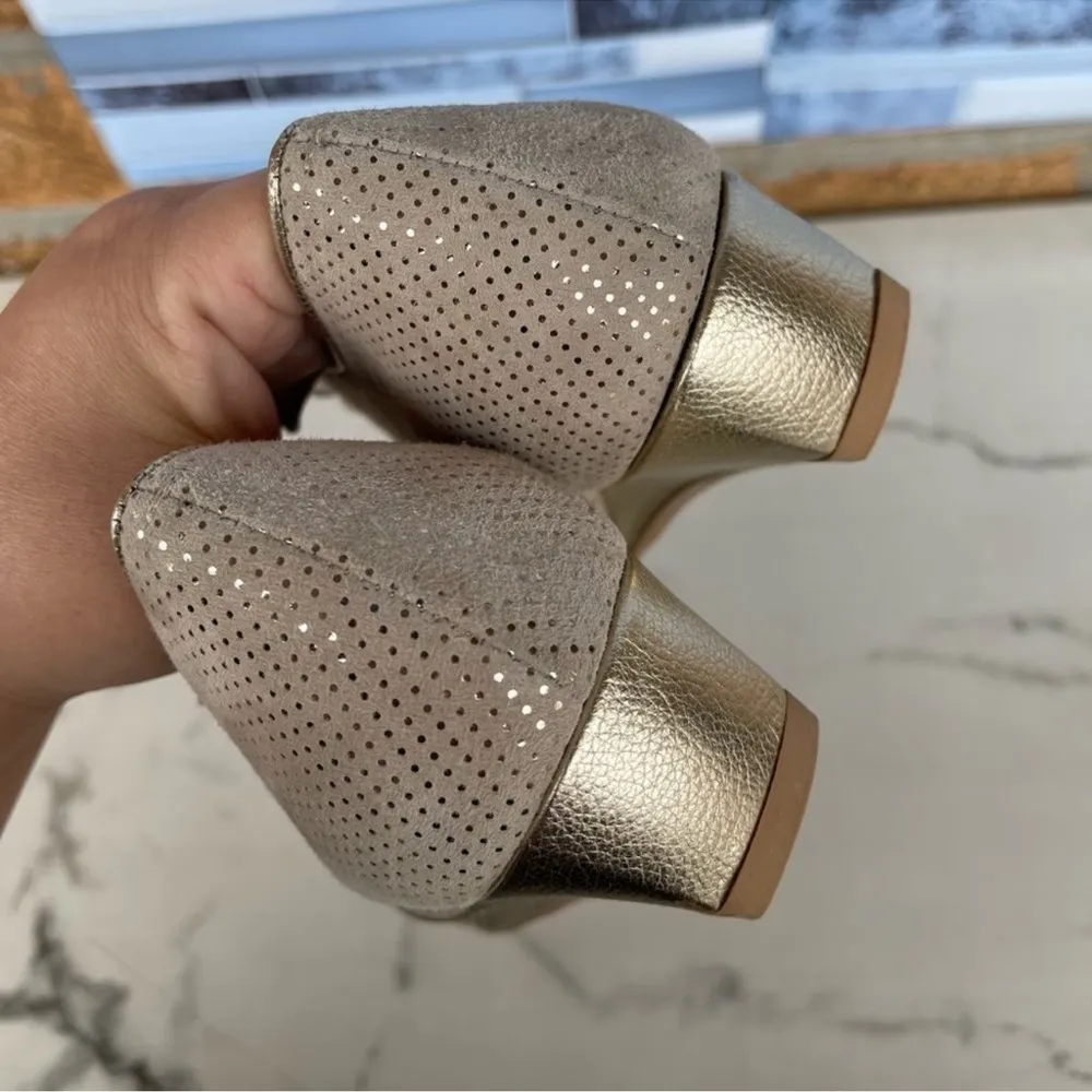 Pas de Rouge open toe shoes size 39 /8.5 Gold - Image 7