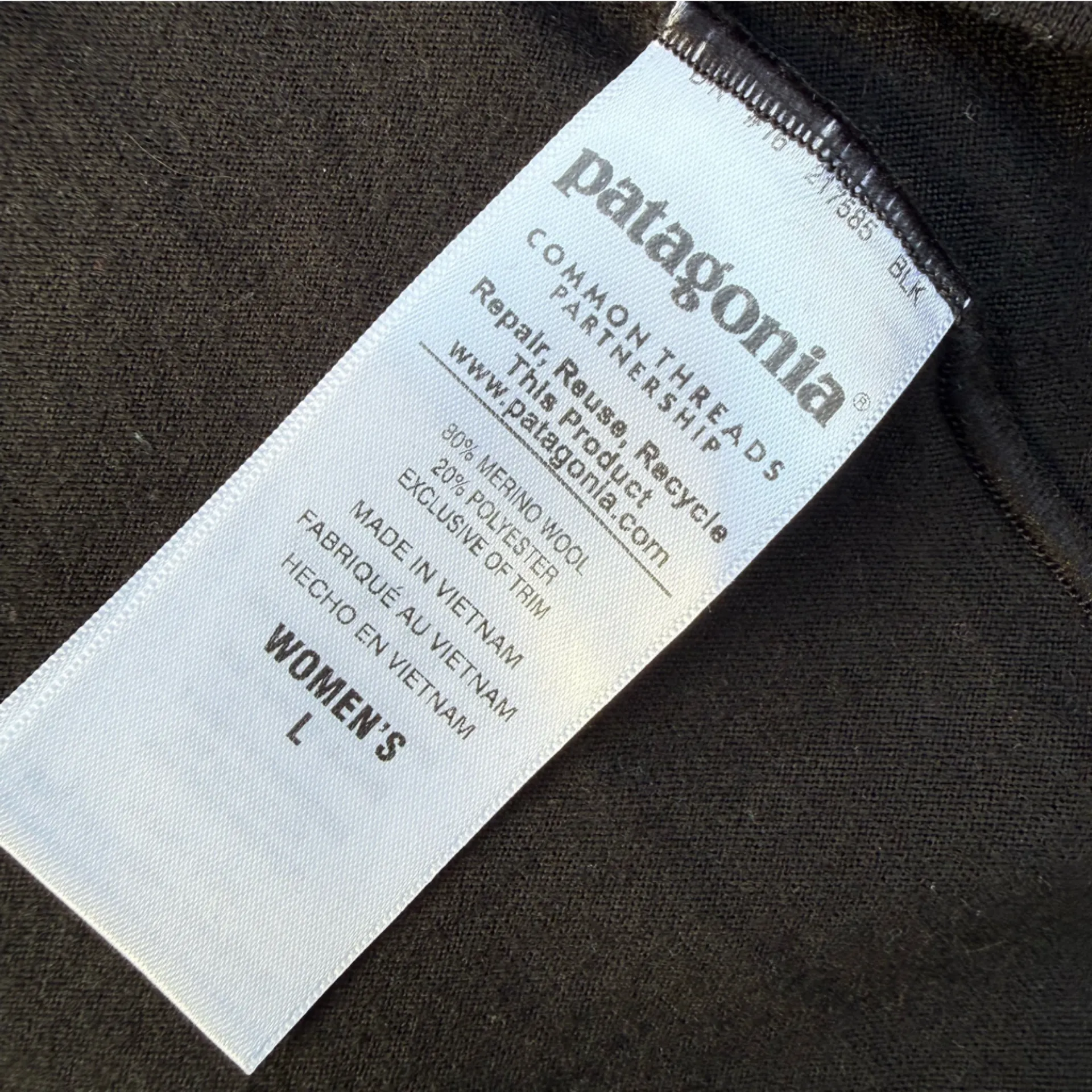 Patagonia Women’s Merino Baselayer Black Half-Zip Pullover, size Large - Image 5
