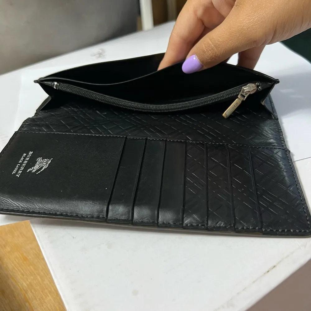 Burberry  Black Label Long Wallet - Image 6