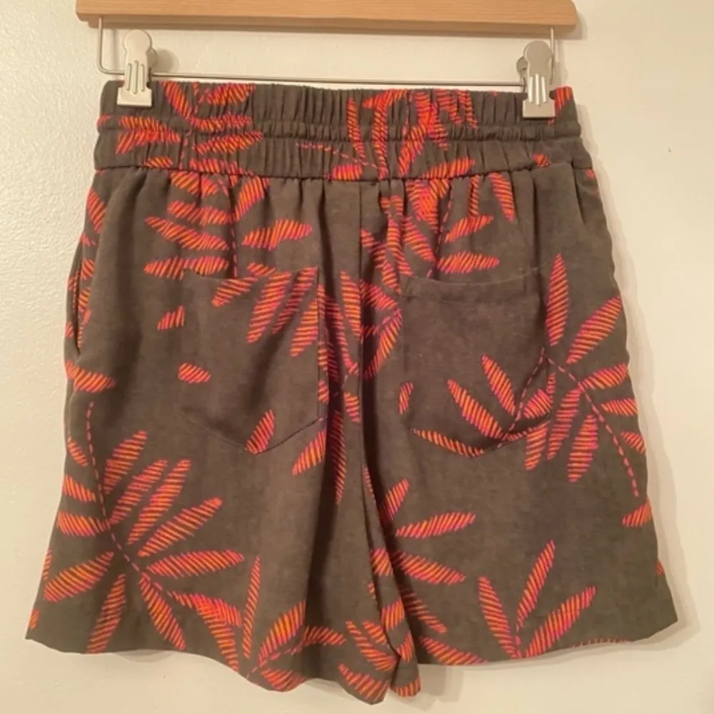 A.n.d a new day floral green and coral leaves shorts. - Image 5