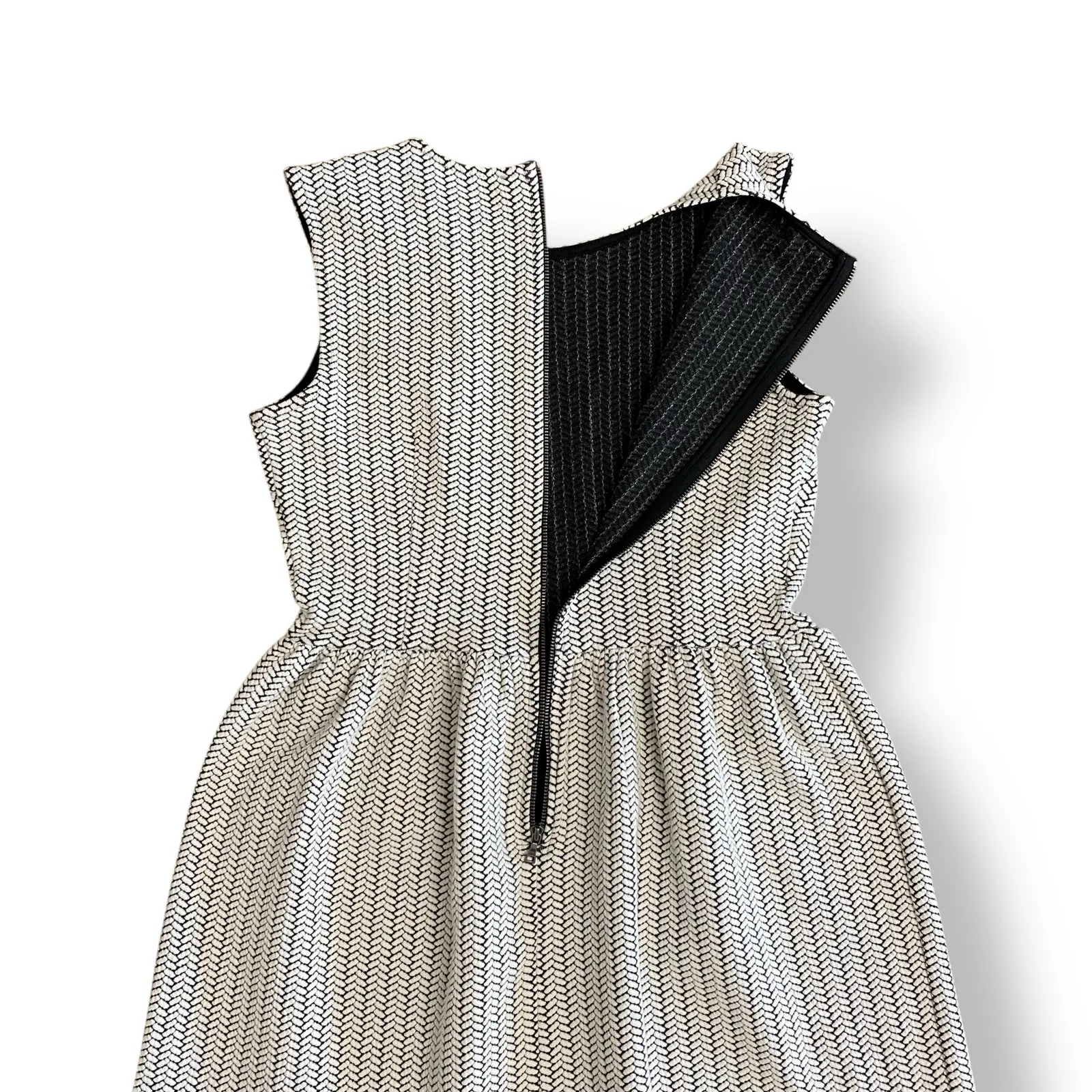 Loft NWT Herringbone Fit and Flare Knee‎ Length Dress Womens Size 2P Black White - Image 5