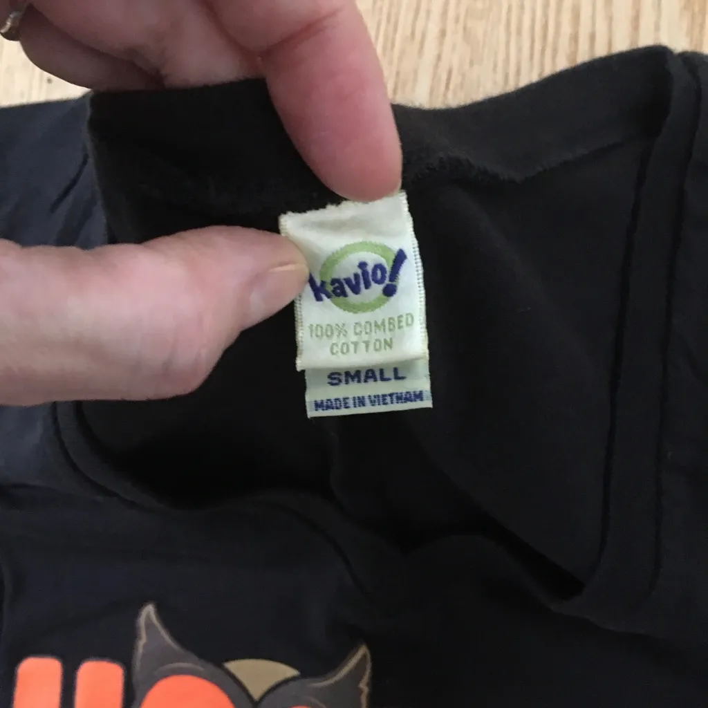 B25 Hooters Girl Worn Uniform V-Neck T-shirt Lafayette Indiana Cotton Size Small - Image 5