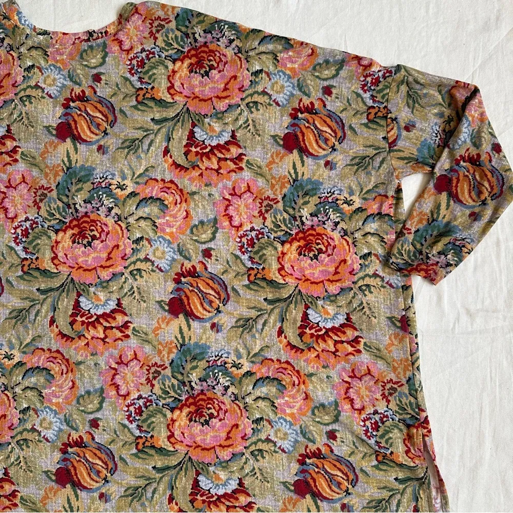 Skylar Slouch Tunic Top in Mimi’s Floral Cruise Size Medium - Image 13