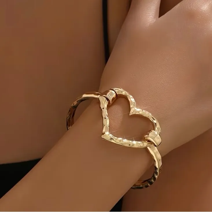 Hammered Gold Heart Bracelet - Image 3