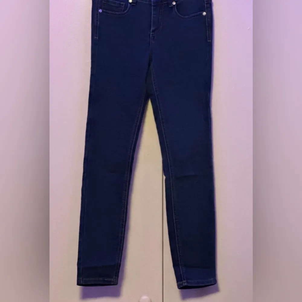 Harper Heritage Women's Size 28 Blue Skinny Leg Mid Rise Dark Wash Stretch Jeans - Image 2