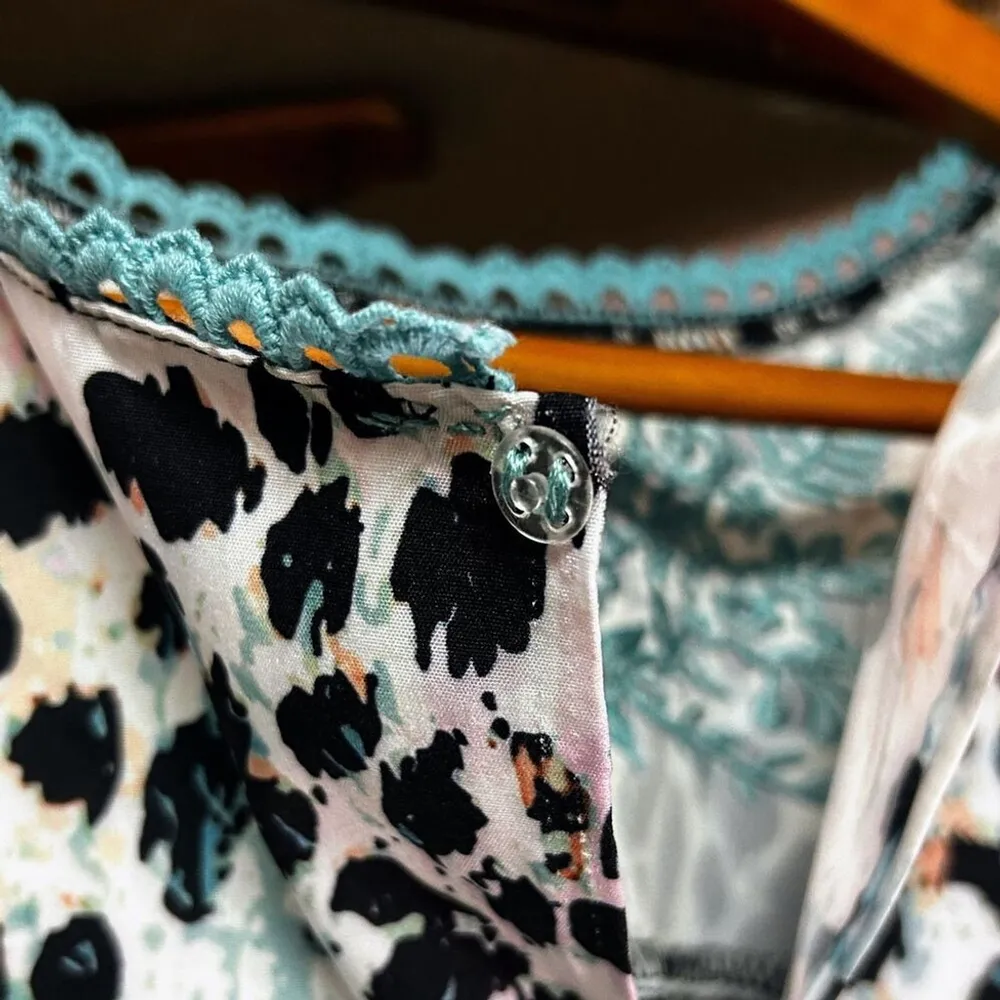 Possum Run Ranch Wear 2X Embroidered Blouse - Image 4