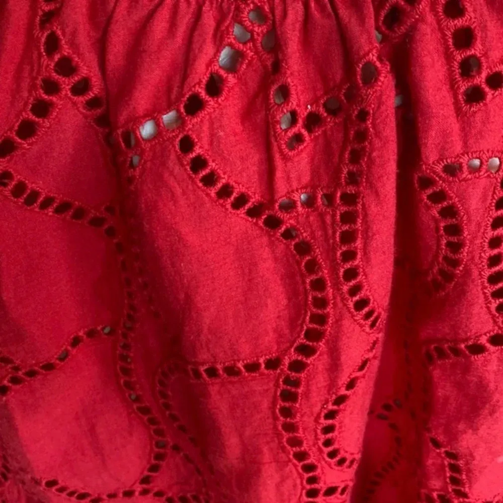 Red Heart Detail Top Size L - Image 10