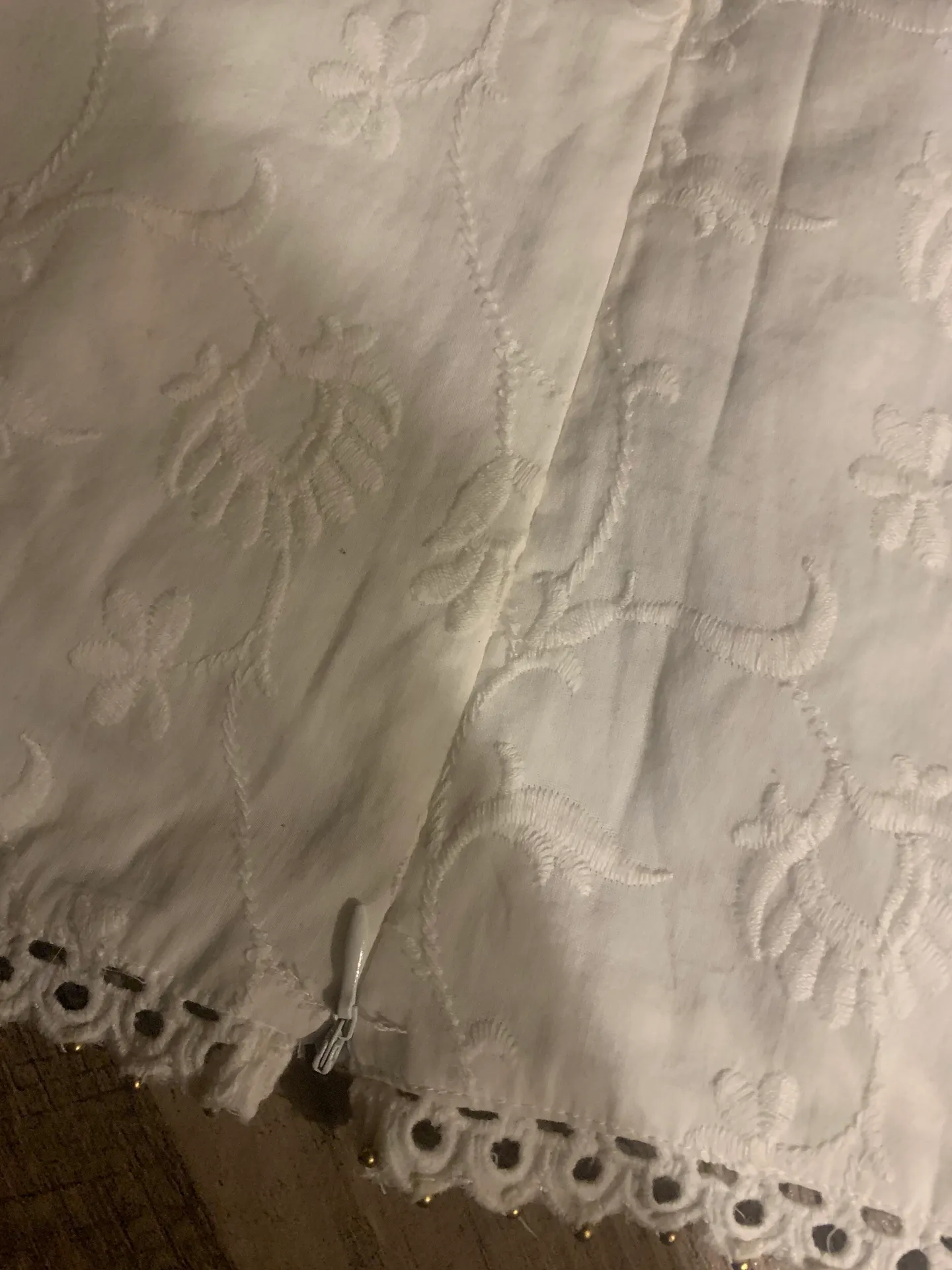 ZARA Pretty White Embroidered Top - Image 3