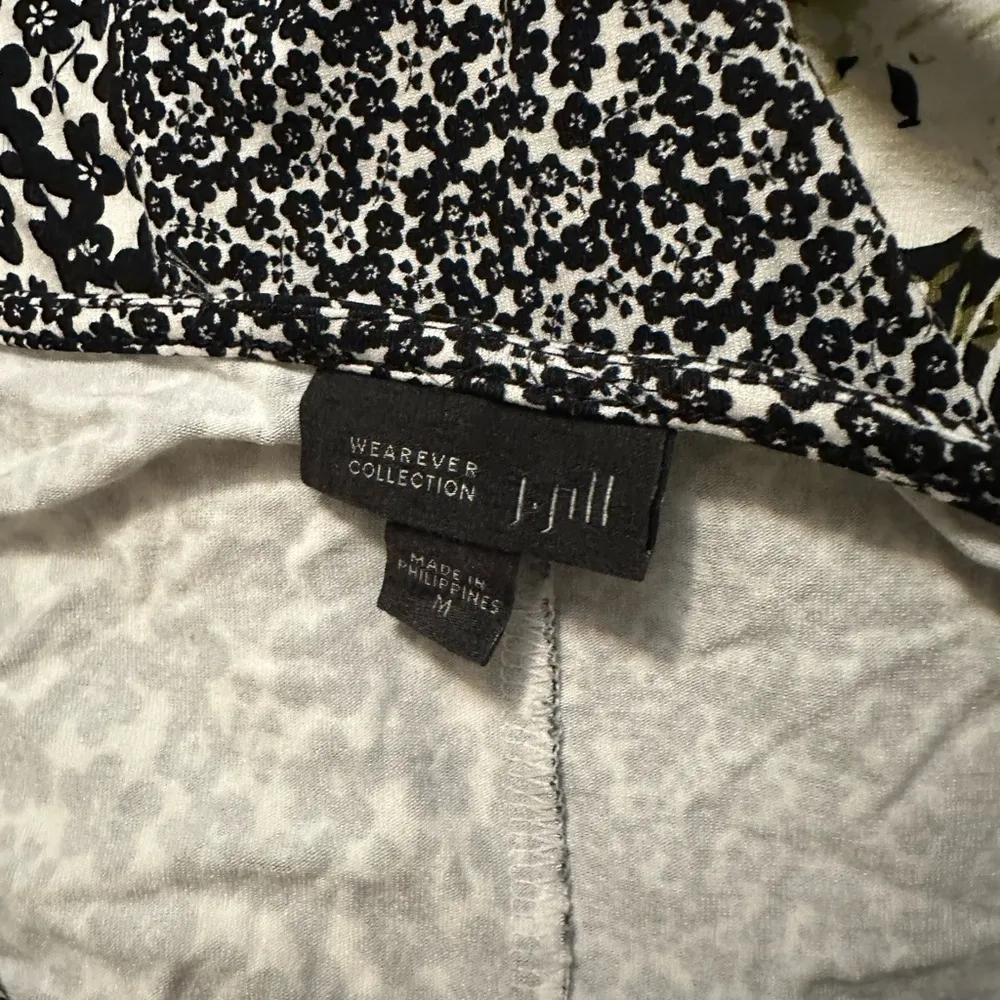 J Jill Wearever Collection Swing Tank Mixed Ditsy Floral Dress Black M - Image 5