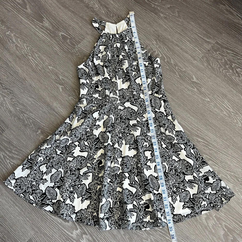 Express Dress Size 6 Floral Sleeveless Skater High Neck Black And White - Image 5