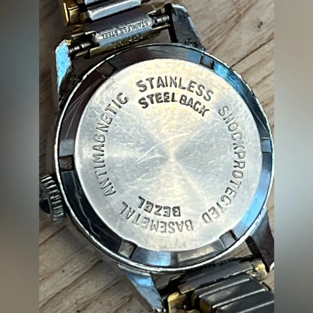 Louvic Incabloc Ladies Watch Super Rare Vintage 17 Jewels Stainless Stretch Band - Image 6