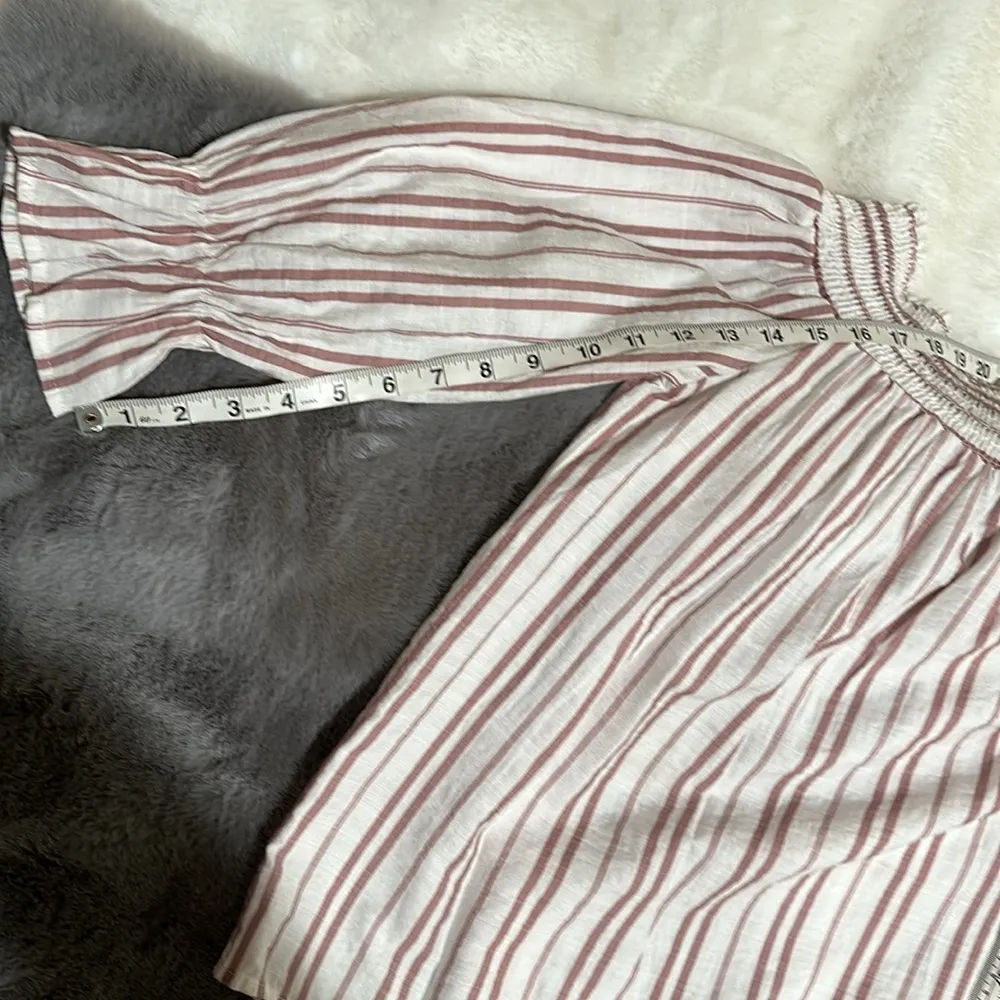 And The Why small Women’s Striped Off Shoulder Peasant Top - Image 8