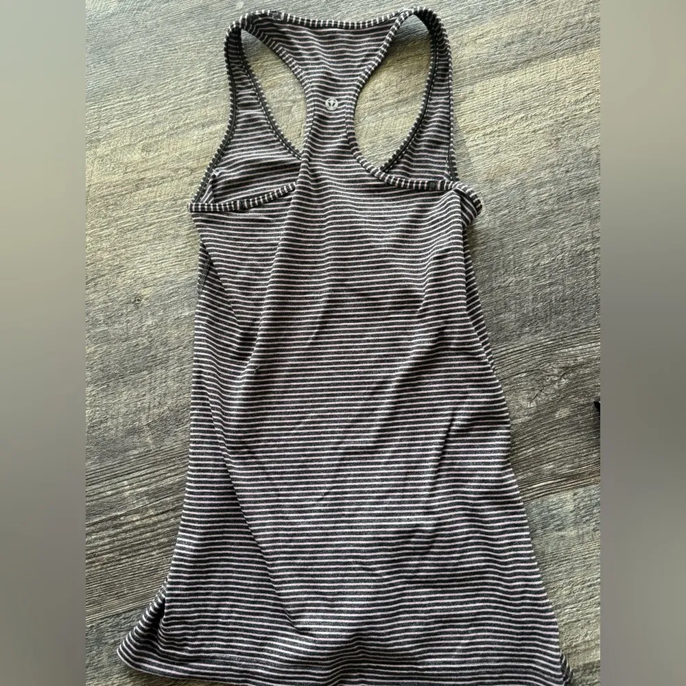 Lululemon Cool Pink Grey Striped Racerback Tank Top athletic Gym 2 or 4 size - Image 4