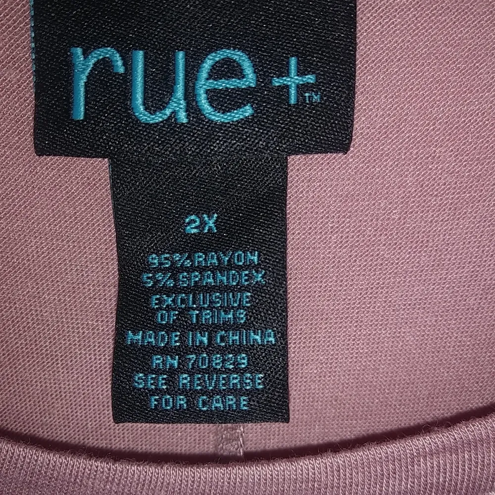 Rue21 2X Plus Rose Moon Looking Up Top - Image 5