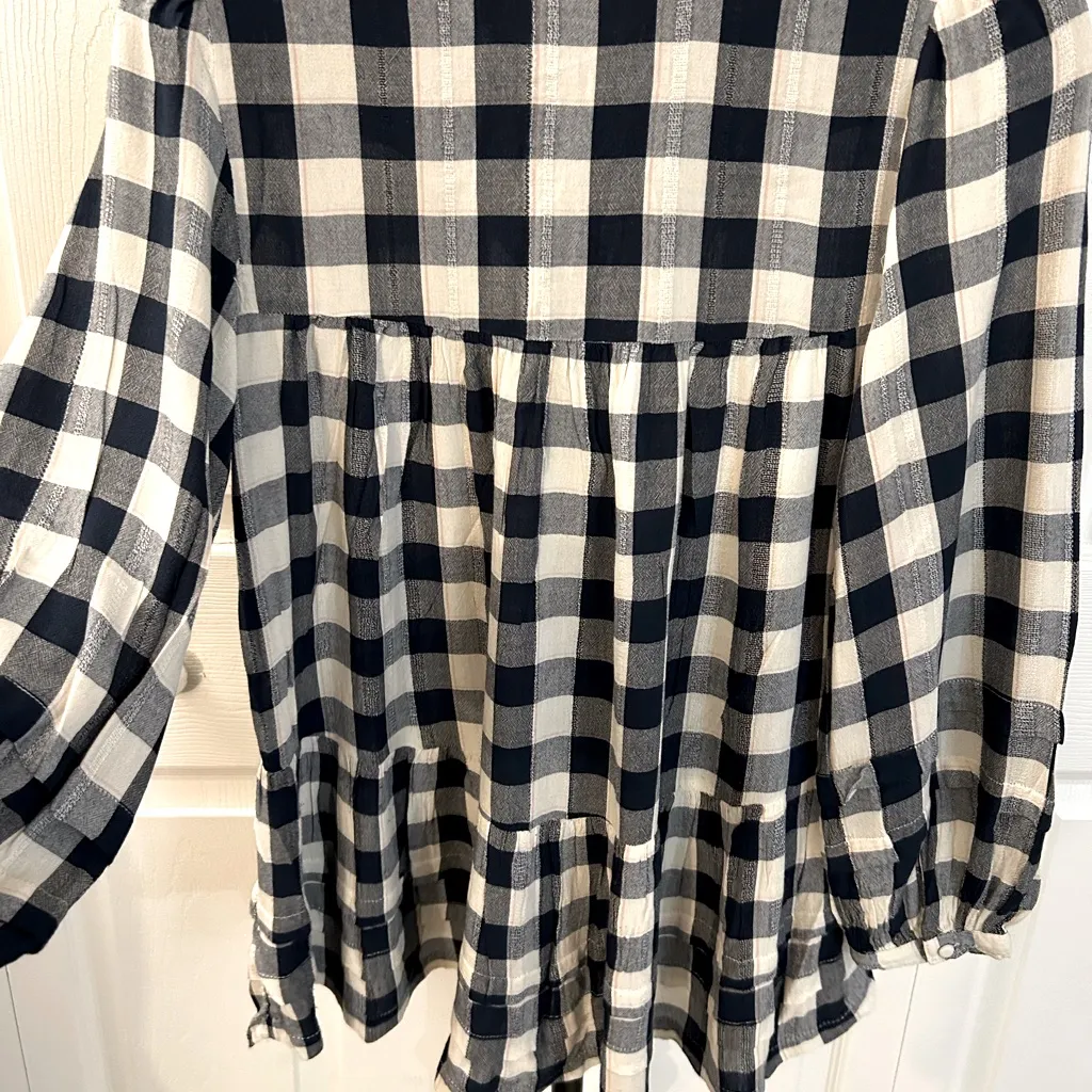 American Eagle ruffle bottom top - Image 4