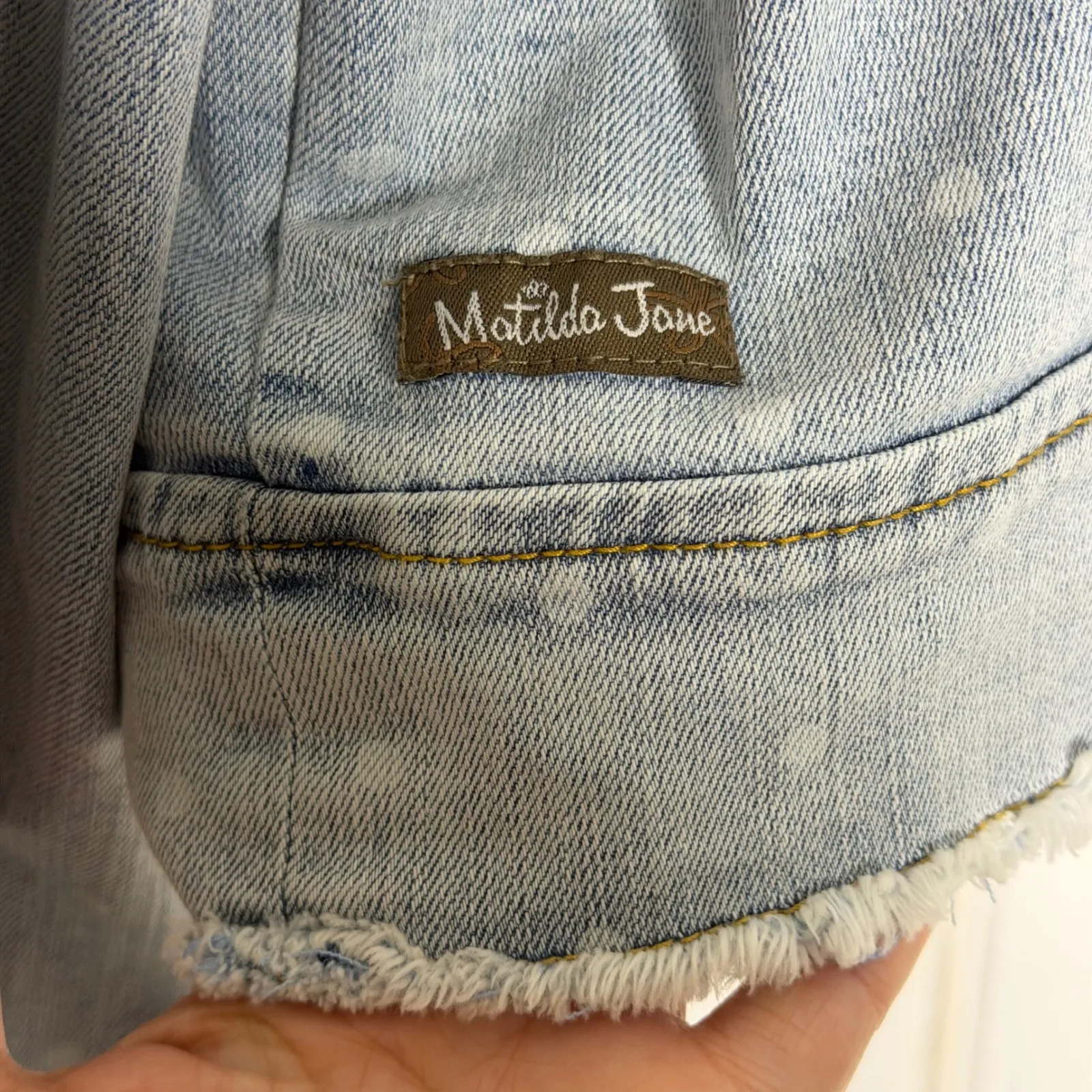 Matilda Jane Polka Dot Denim Jacket Distressed Frayed Hem Light Wash Womens XXL - Image 5