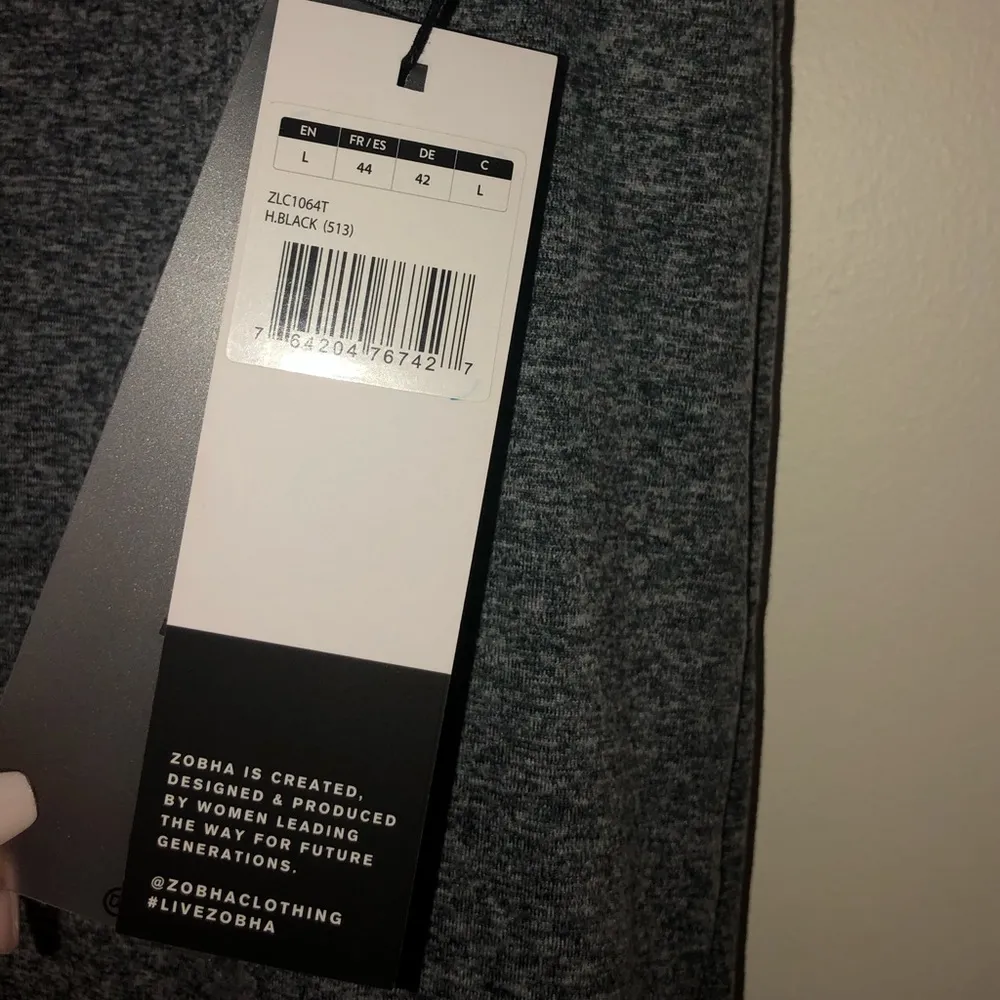 Zobha 🆕  Capri Leggings - Image 5