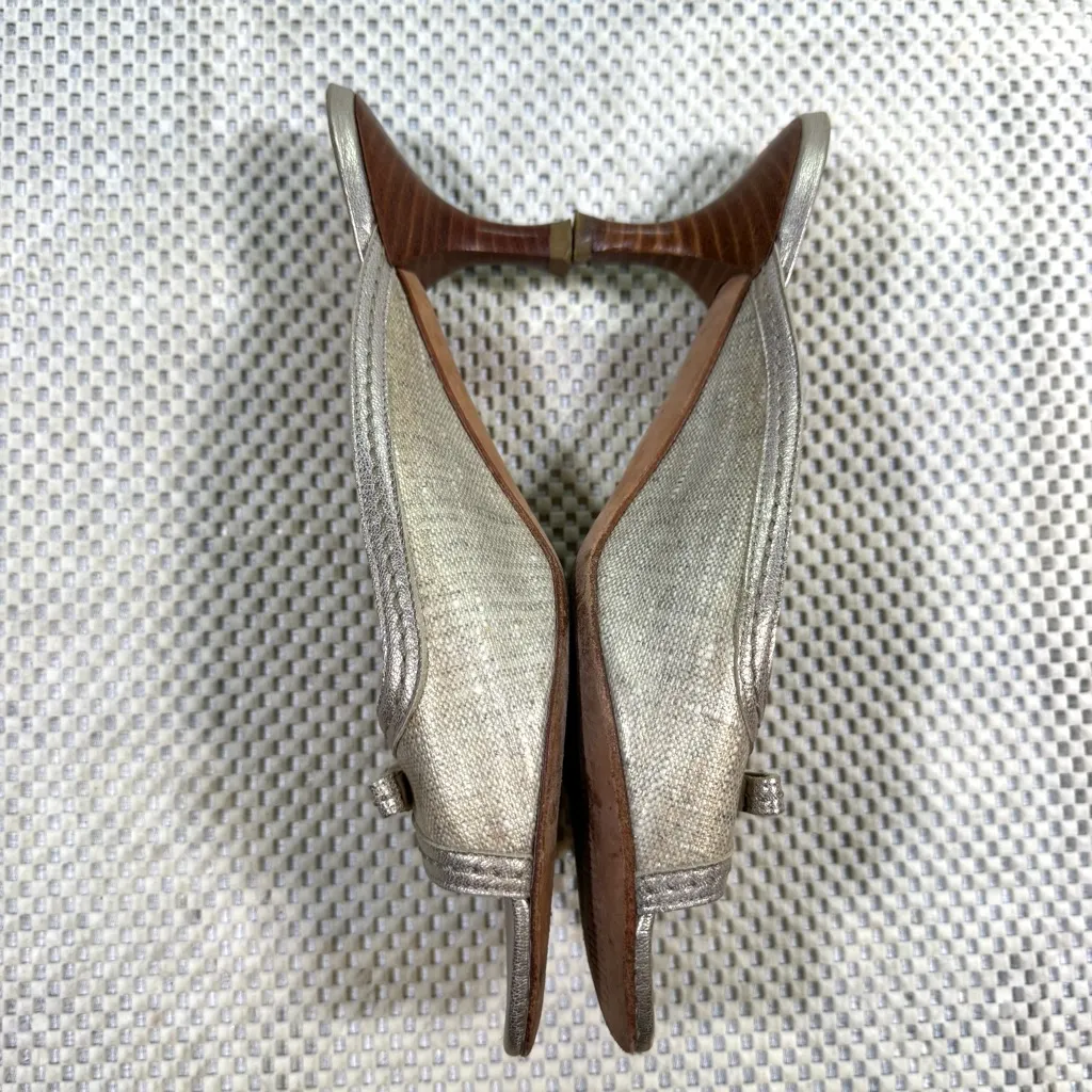 Stuart Weitzman Gold-Tone Leather Low Heel Peep Toe Bow Mules Size 8 - Image 5