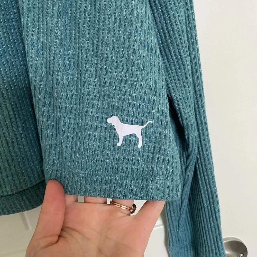 NWOT | PINK‎ Victoria’s Secret women’s ribbed cropped shirt — small - Image 3