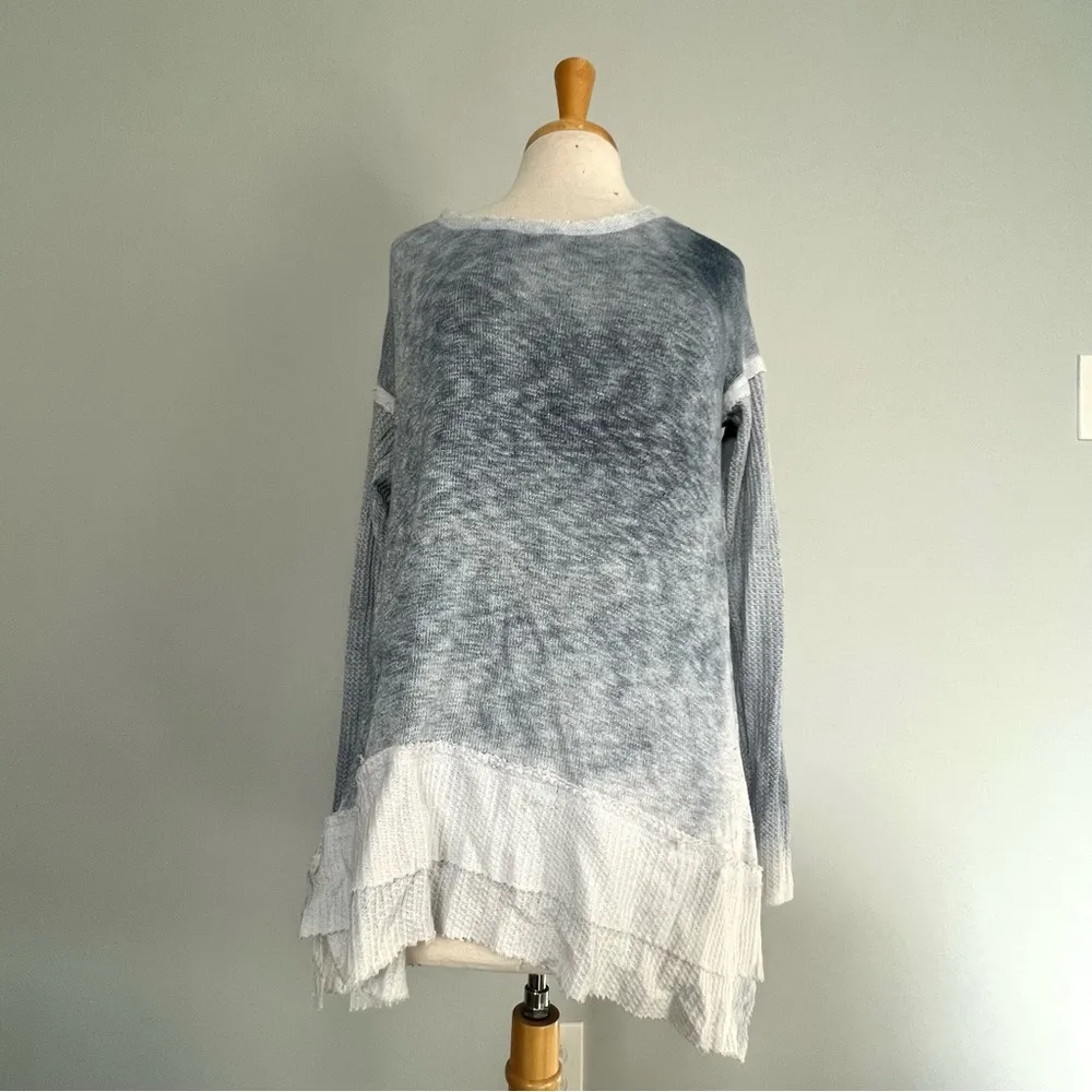 T Party Light Blue White Sponge Knit Beachy Comfy Pullover Sweater Size L - Image 2