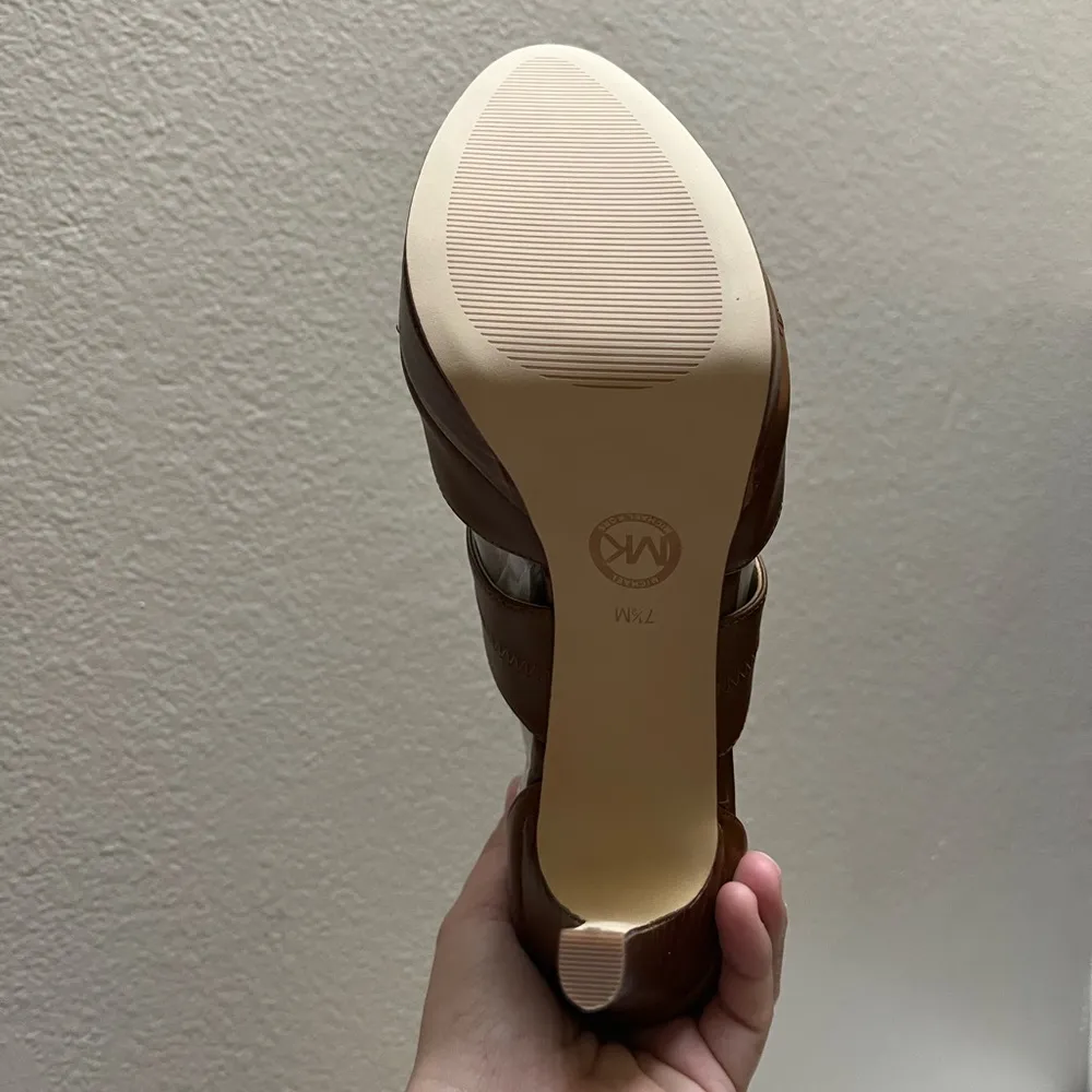 Brand New Michael Kors Berkeley Luggage Brown Heel Shoes Women’s Size 7.5 - Image 5