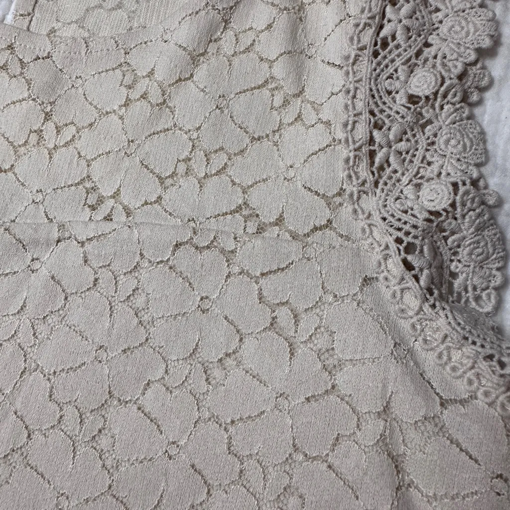 SO Cream Colored Layered Lace Sleeveless Blouse Shirt size XL - Image 5