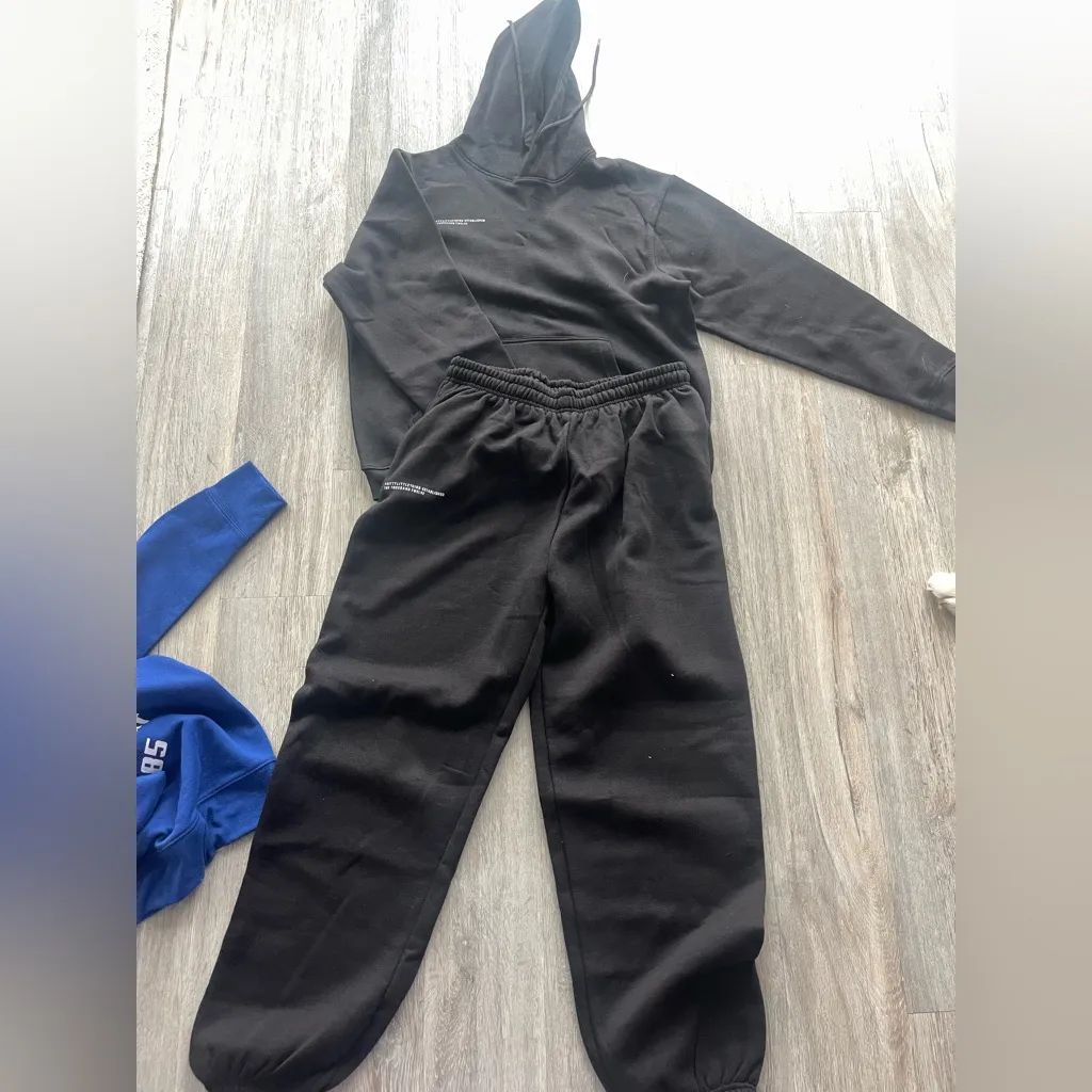 NWT PLT BLACK  JOGGERS & HOODIE SET M - Image 6