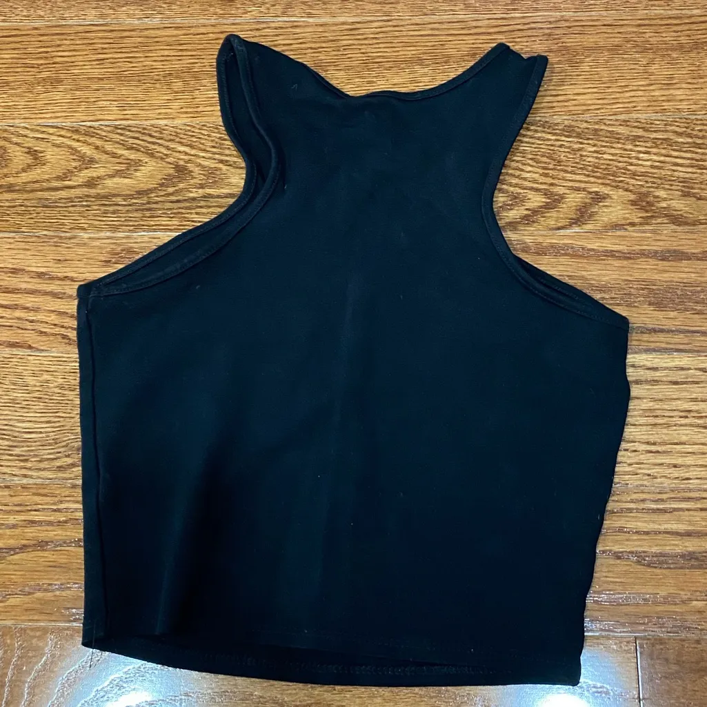 Sleek Black Women's Tank Top - Image 2