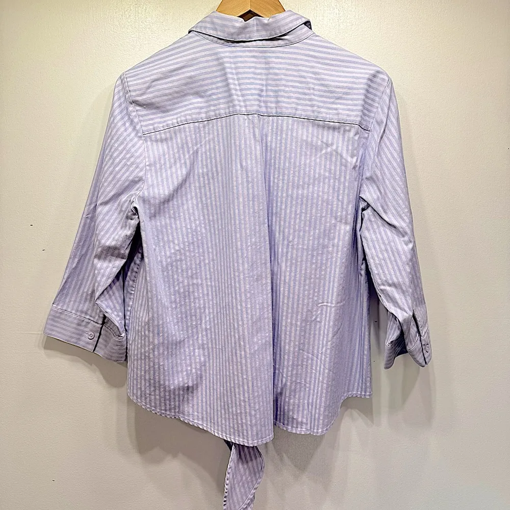 Chico’s Pale Blue Striped Button & Knotted Front 3/4 Sleeve Oxford Shirt Sz 2/L - Image 3