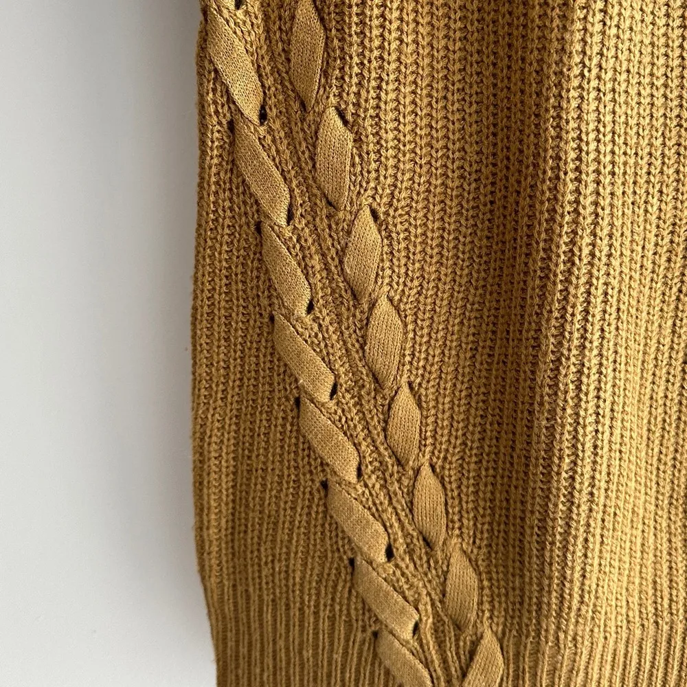 Pink Rose Gold Cable Knit Sweater, Crewneck Sweater, Size Medium - Image 7