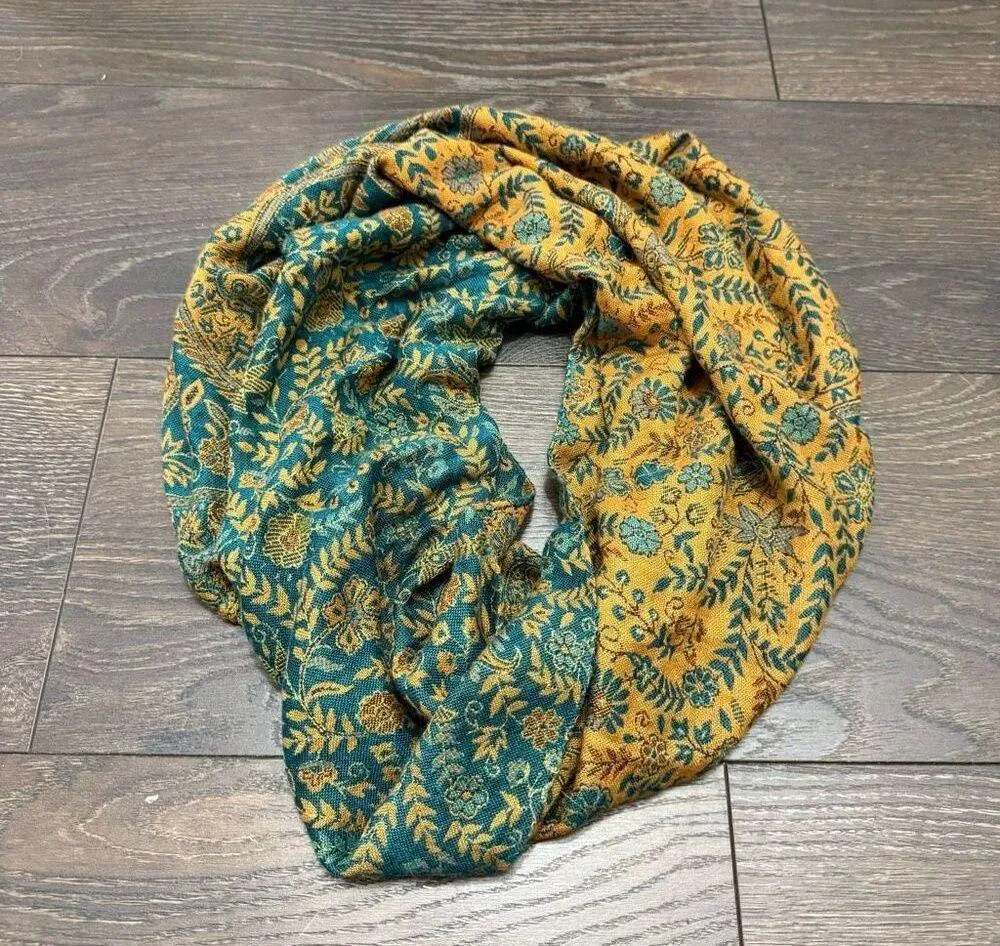 Cashmere Silk Blend Women’s Patterned Scarf - Image 2