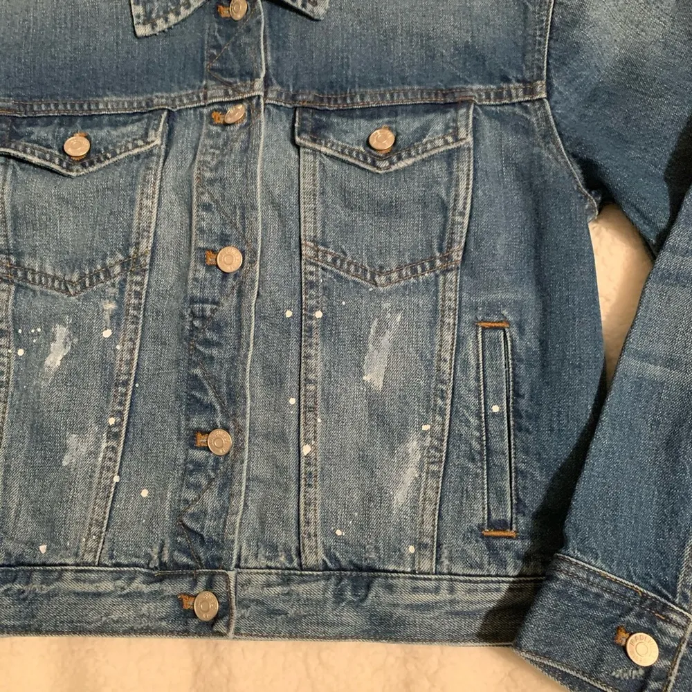Madewell  Boxy-Crop Jean Jacket - Image 8