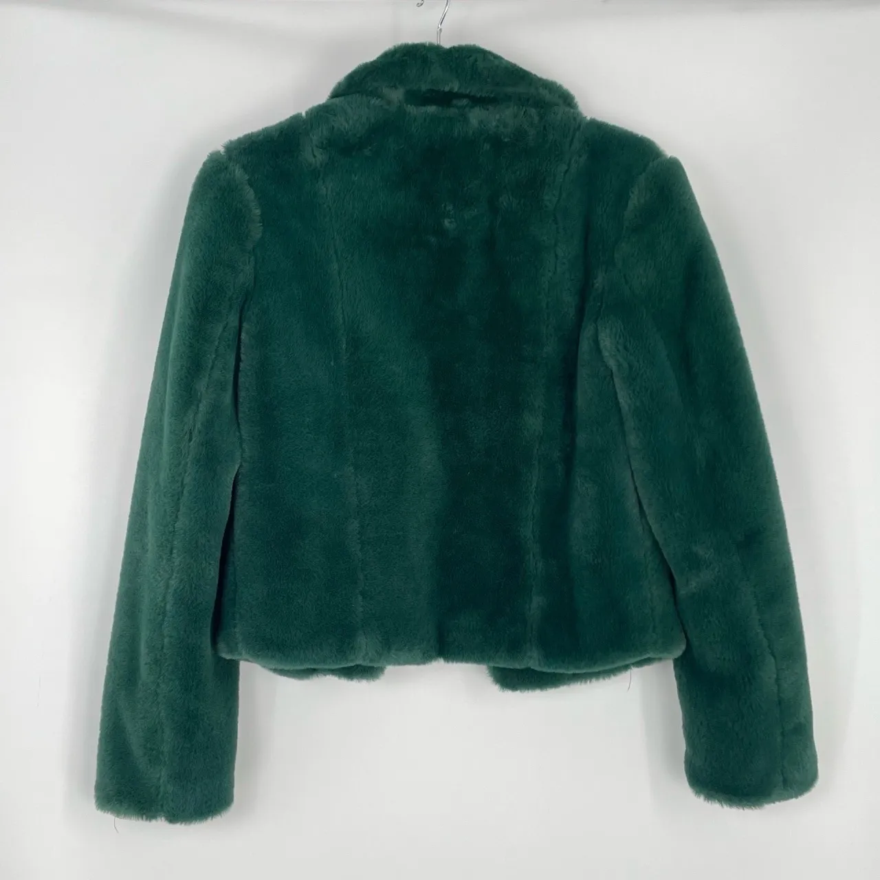 BLANKNYC Soft Girl Mob Wife Green Notch Lapel Faux Fur Fluffy Cropped Jacket  XS - Image 4