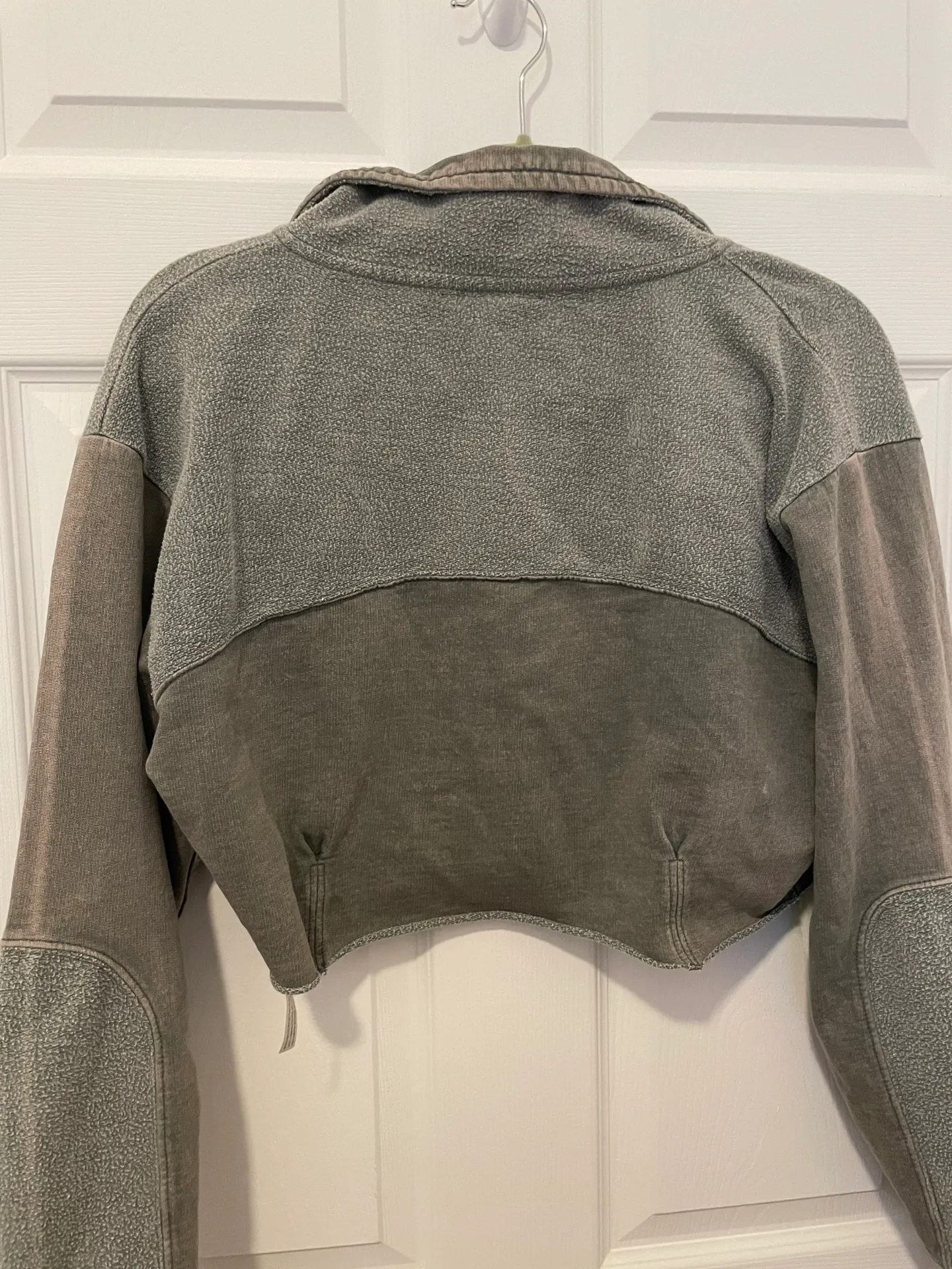 Urban Outfitters Sweatshirt - Image 2