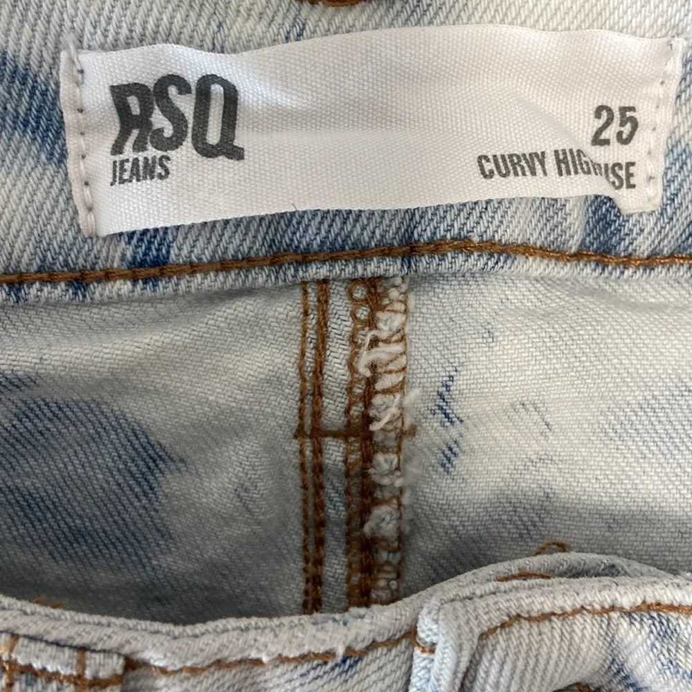 RSQ JEANS Women's Distressed High Rise Denim Shorts Size 25W - Image 9