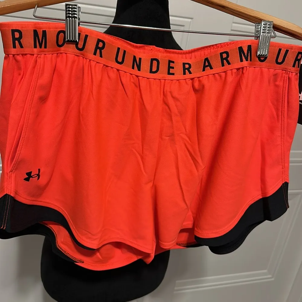 Under Armour Women's Orange Shorts with side pockets - Image 3