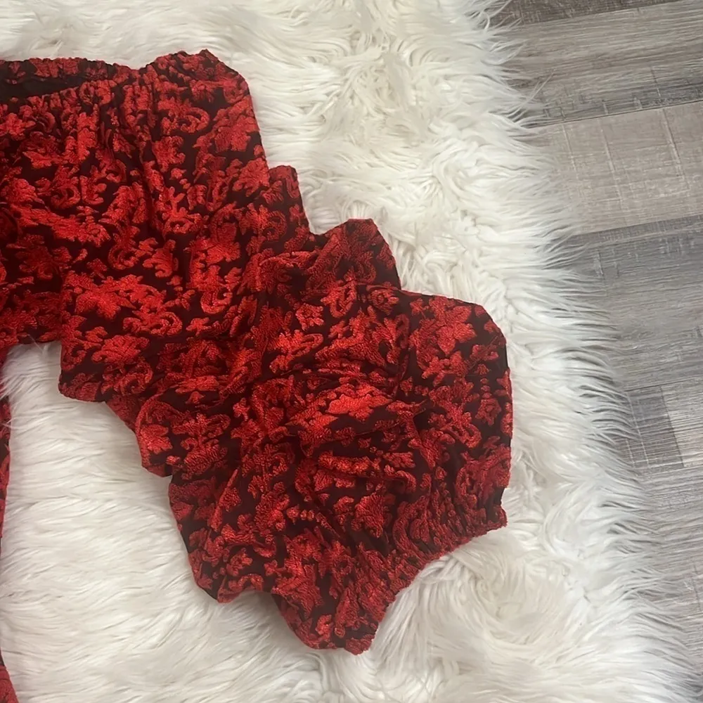 Coco Bianco on or off shoulder puff sleeve top textured jacquard L - Image 11